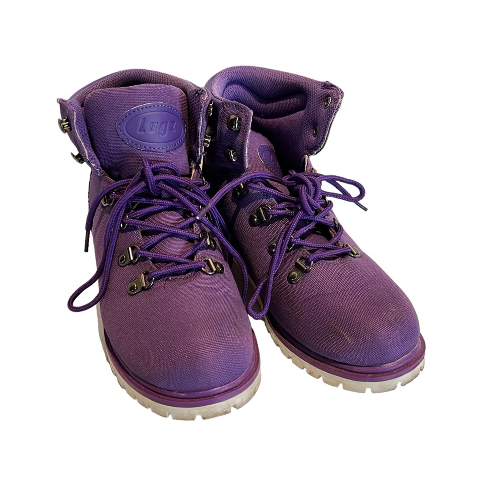 Women purple high top hiking boots. Size 9 Lugz
